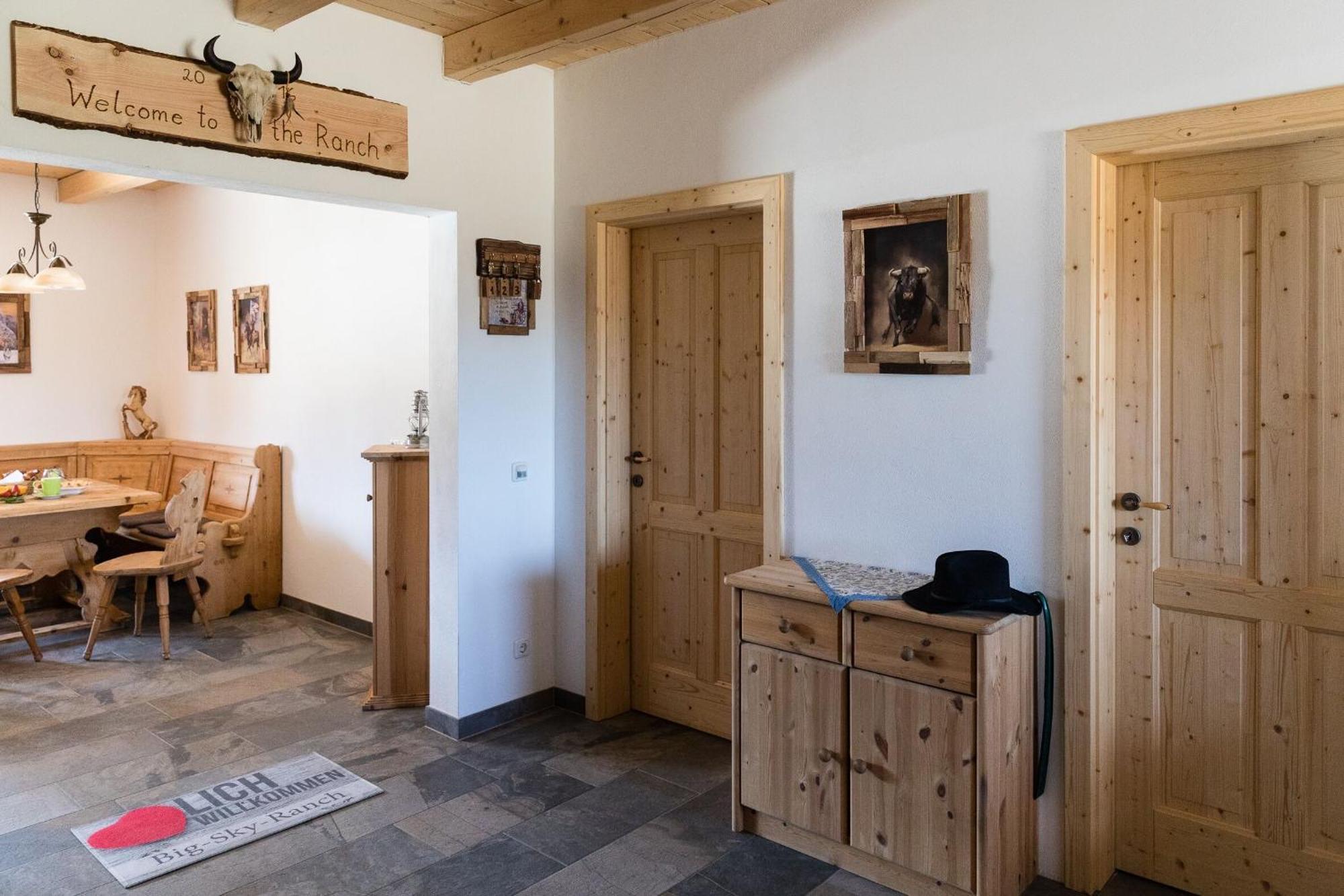 Big Sky Ranch Bed & Breakfast Liebenau  Bagian luar foto